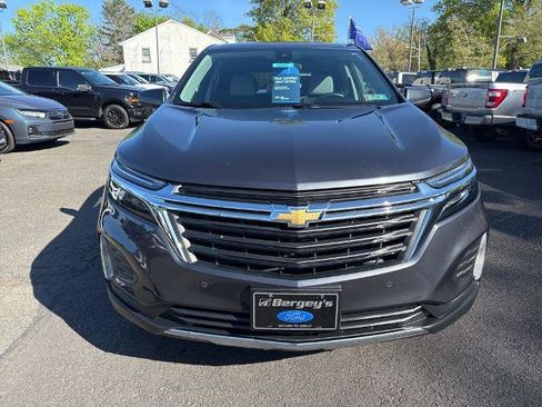 Used 2022 Chevrolet Equinox LT AWD/4WD image 2
