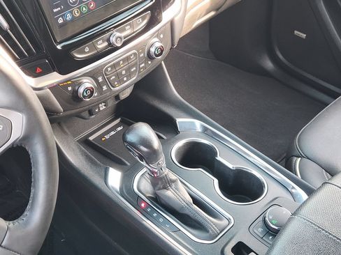 Used 2022 Chevrolet Traverse Premier w/ Redline Edition FWD image 15