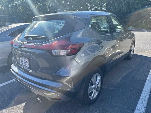 Used 2024 Nissan Kicks S w/ Interior Electronics Package FWD image 4