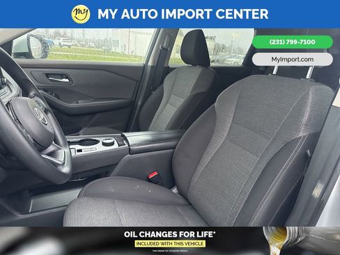 Used 2023 Nissan Rogue SV image 7