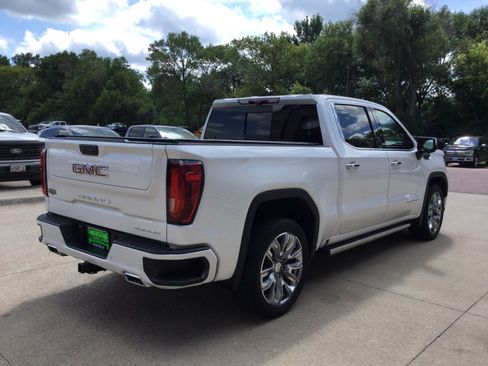 Used 2022 GMC Sierra 1500 Denali w/ Denali Reserve Package AWD/4WD image 5