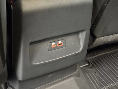 Used 2025 Nissan Frontier PRO-4X w/ Interior Protection Package AWD/4WD image 12