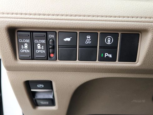 Used 2023 Honda Odyssey Touring image 20