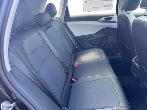 New 2026 Volkswagen Taos SE AWD/4WD image 22