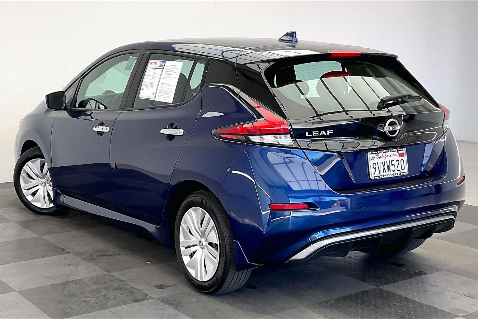 Used 2024 Nissan Leaf S FWD image 10