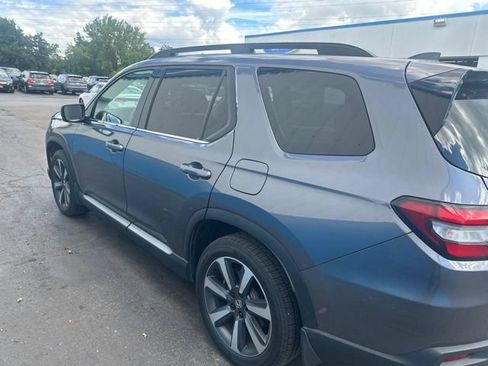 Used 2024 Honda Pilot Touring image 5