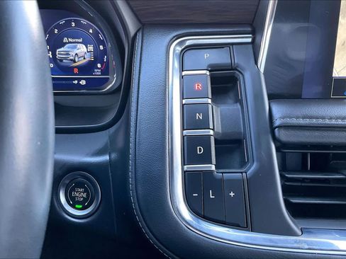 Used 2024 Chevrolet Tahoe Z71 w/ Z71 Off-Road Package AWD/4WD image 35