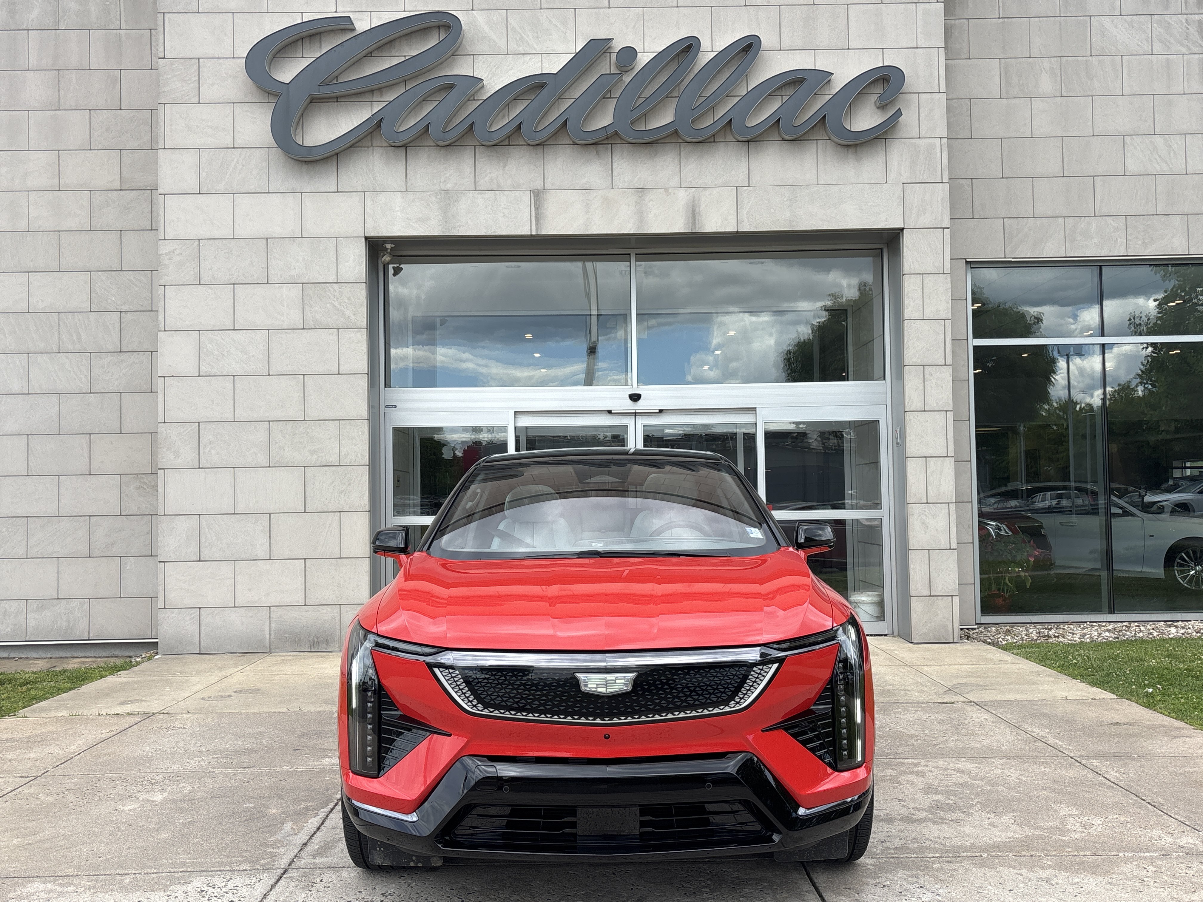 Used 2025 Cadillac Optiq Sport 2 AWD/4WD image 13