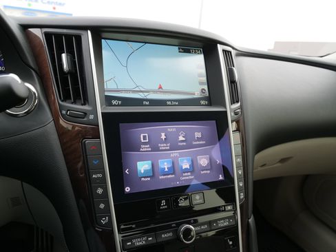 Used 2014 INFINITI Q50 Sport w/ Technology Package image 26