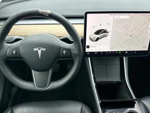 Used 2021 Tesla Model Y 2WD image 11