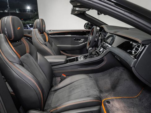 New 2026 Bentley Continental GTC AWD/4WD image 2