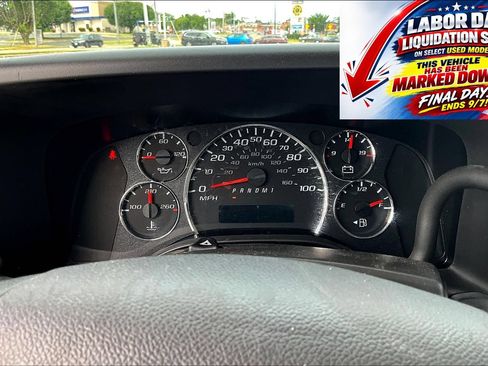 Used 2025 GMC Savana 3500 LT w/ LT Preferred Equipment Group RWD image 12
