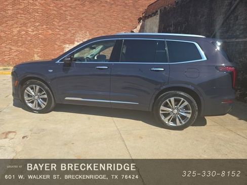 Certified 2025 Cadillac XT6 Premium Luxury image 4