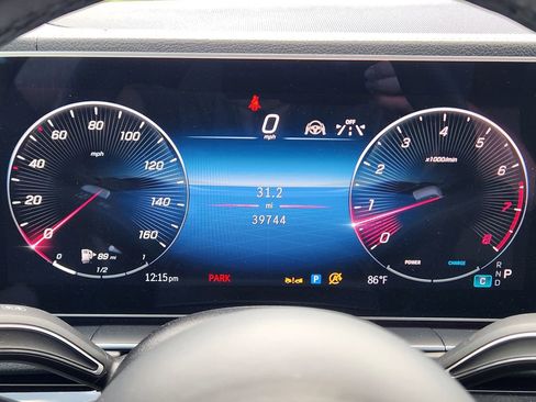 Used 2024 Mercedes-Benz GLE 350 4MATIC w/ AMG Line Interior image 16