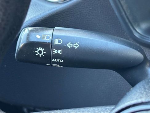 Used 2023 Toyota Corolla LE image 31