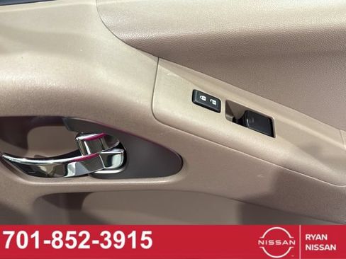 Used 2013 Nissan Frontier SV AWD/4WD image 28