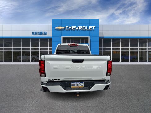 Certified 2024 Chevrolet Colorado LT w/ LT Convenience Package II AWD/4WD image 6