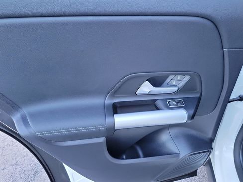 Certified 2025 Mercedes-Benz GLA 250 image 11