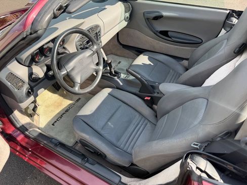 Used 1997 Porsche Boxster RWD image 28