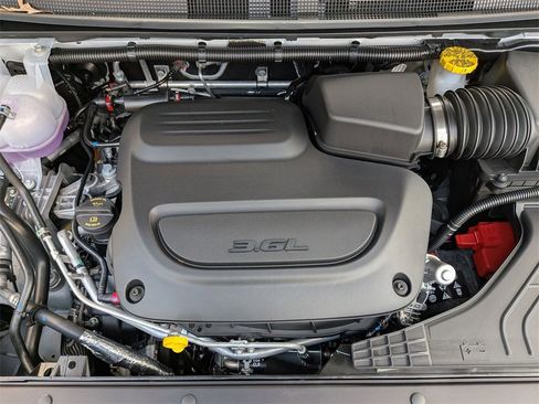 New 2026 Chrysler Pacifica Limited w/ S Appearance Package image 29