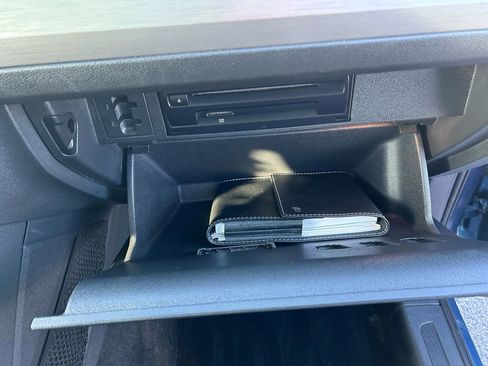 Used 2019 Volkswagen Tiguan SE w/ Panoramic Sunroof Package image 32