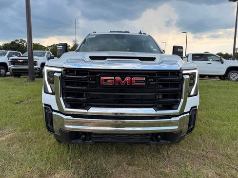New 2025 GMC Sierra 3500 Pro w/ Convenience Package AWD/4WD image 9