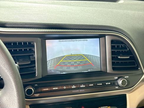 Used 2019 Hyundai Elantra SEL image 16