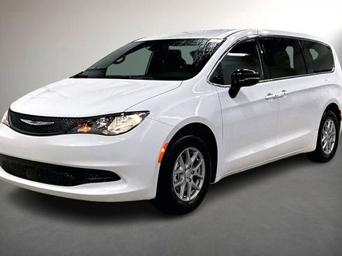 New 2026 Chrysler Voyager LX image 2