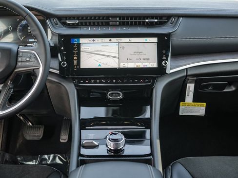 New 2026 Jeep Grand Cherokee Altitude AWD/4WD image 14