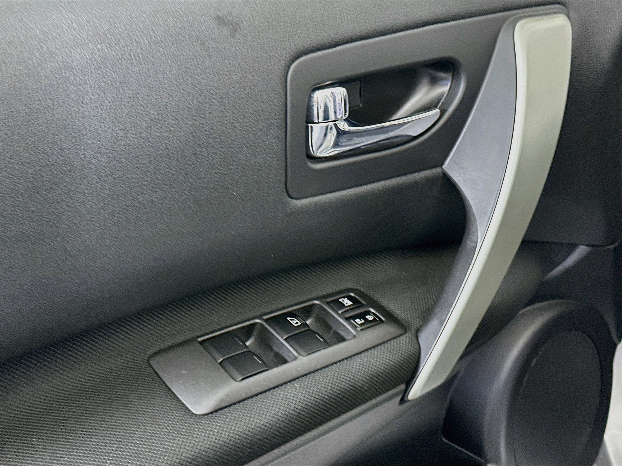 Used 2012 Nissan Rogue S w/ Special Edition Pkg AWD/4WD image 15