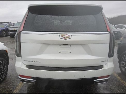 Used 2024 Cadillac Escalade Premium Luxury w/ LPO, Floor Liner Package image 7