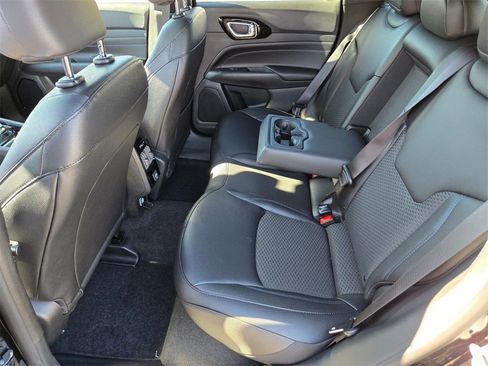 New 2026 Jeep Compass Latitude image 7