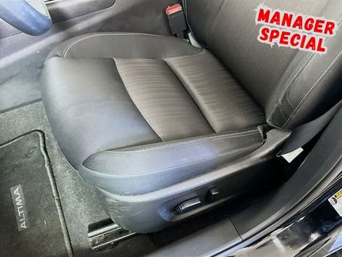 Used 2024 Nissan Altima 2.5 SV FWD image 20