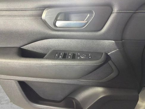 Used 2025 Nissan Armada SV RWD image 25