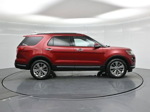 Certified 2018 Ford Explorer Limited w/ Ford Safe & Smart Package image 31