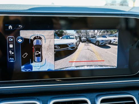 New 2026 Mercedes-Benz GLS 450 4MATIC image 24