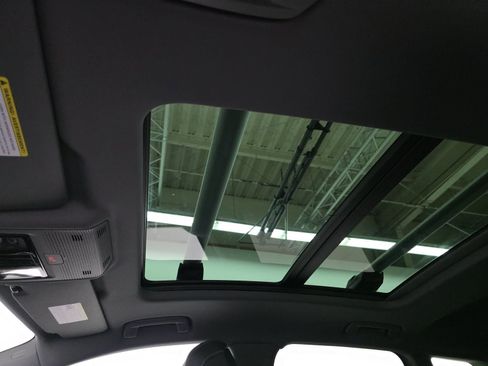 Used 2023 Audi Q4 e-tron Prestige AWD/4WD image 13