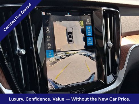 Certified 2025 Volvo S60 B5 Plus AWD/4WD image 19