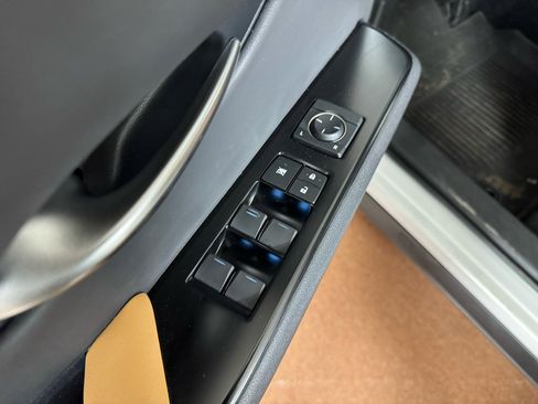 Used 2023 Lexus UX 250h Premium AWD image 17