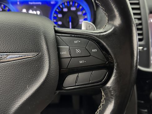 Used 2020 Chrysler 300 S image 22