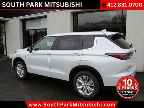 New 2026 Mitsubishi Outlander ES image 6