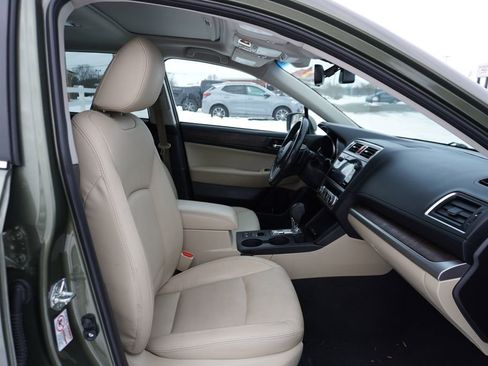 Used 2017 Subaru Outback 3.6R Limited image 8