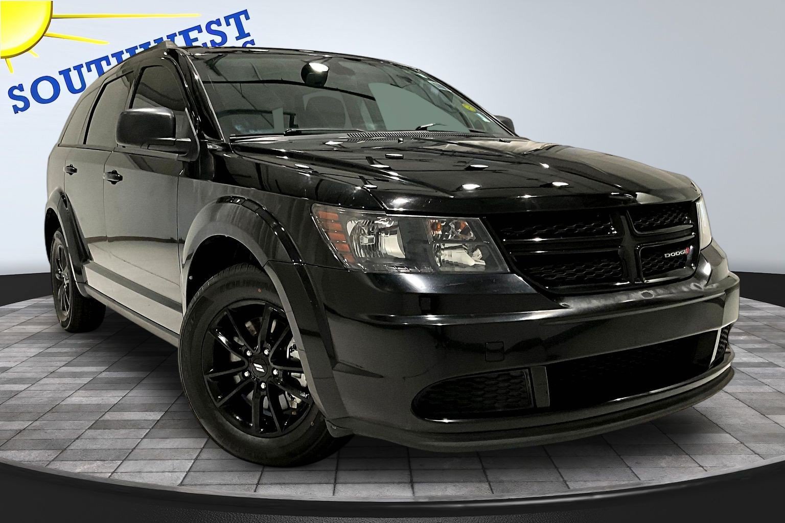 Used 2020 Dodge Journey SE w/ Blacktop Package FWD image 3