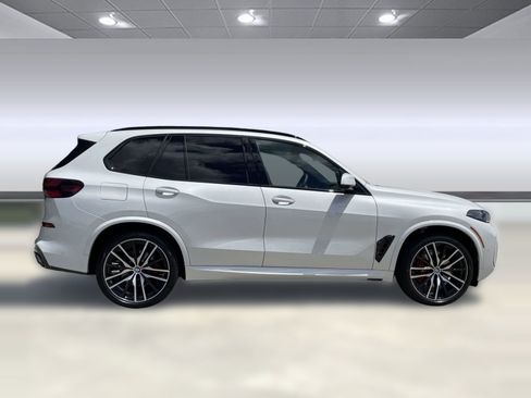 Used 2026 BMW X5 sDrive40i w/ M Sport Package image 8