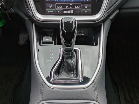 Used 2024 Subaru Outback Premium image 15