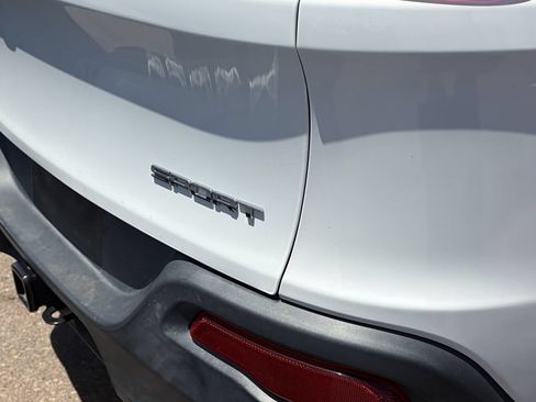 Used 2016 Jeep Cherokee Sport w/ Trailer Tow Group FWD image 10