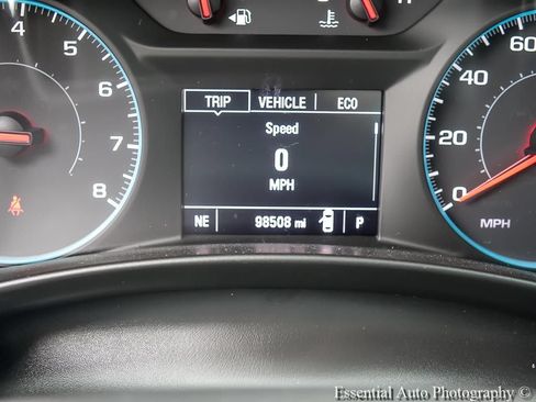 Used 2018 Chevrolet Equinox LT FWD image 4