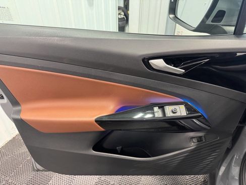 Used 2021 Volkswagen ID.4 Pro S w/ Gradient Package image 12