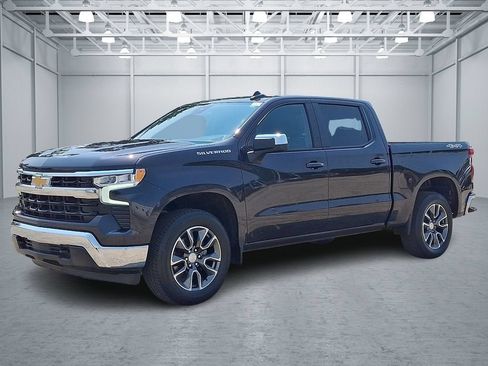 Certified 2023 Chevrolet Silverado 1500 LT AWD/4WD image 4