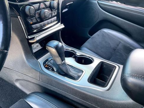 Used 2022 Jeep Grand Cherokee Laredo X AWD/4WD image 19